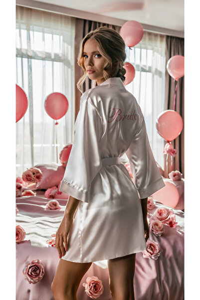 Valeria Anton Robă de mireasă din satin brodat