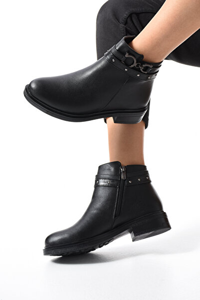 Neva'nın Butiği Hafif Taban İçi Suni Tüylü Toka Detaylı Fermuarlı Kadın Bot