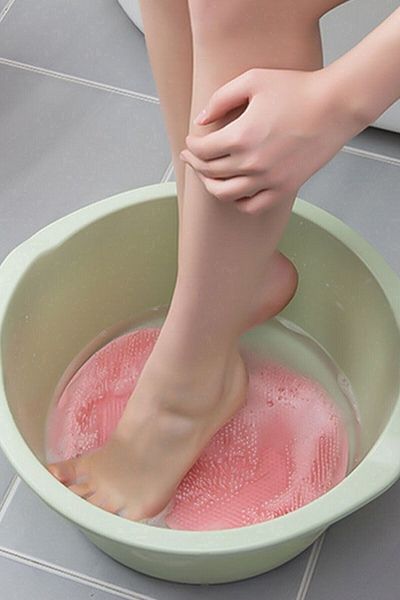 Deco Elit Silicone Shower Pouch with 2 Suction Cups - Bath Pad, for Hand, Foot and Body