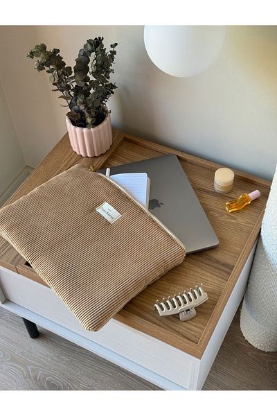 Punchiess حافظة كمبيوتر محمول مخملية باللون البيج مقاس 13 بوصة - 14 بوصة
