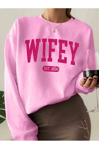 mercoledi Wifey 2024 - Married Printed Oversize Women's Sweatshirt, Crew Neck