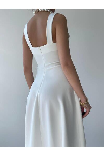 Julidress Beyaz Kare Yaka Kalın Askılı Eteği Volanlı Midi Elbise