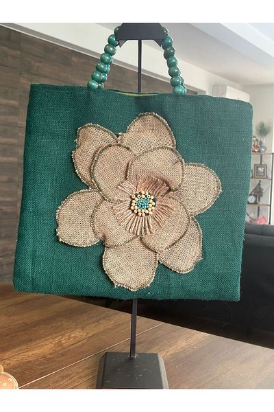 MD CRAFT ATÖLYE FLOWERY SUMMER JUTE BAG WITH GREEN BEAD HANDLE