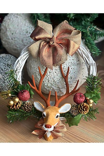 QUEEN AKSESUAR New Year's custom design luxury large ornate 3d feathered reindeer deer head decoration door wall garland