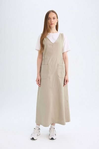 DeFacto V-Neck Maxi Gabardine Dress with Side Gather Detail - Sleeveless, Regular Fit C9684Ax24Au