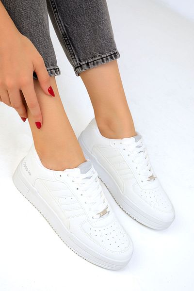 SOHO White Unisex Sneaker 17105