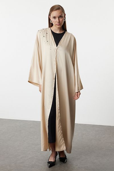 Trendyol Modest Beige Satin - Kappe, Ferace und Abaya mit Steindetails TCTAW25KF00014