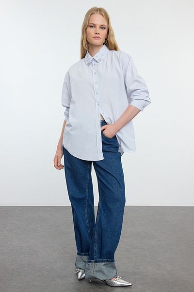 Trendyol Collection Cămașă oversize albastru deschis - guler cu detalii în piatră, țesut TWOAW24GO00168