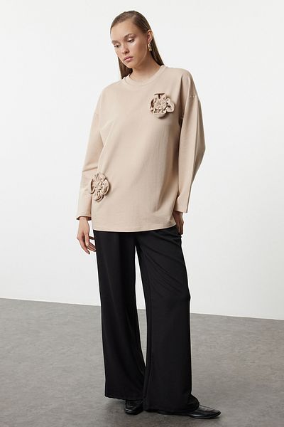 Trendyol Modest Beige Stricktunika mit Rosendetail - TCTAW25UK00007