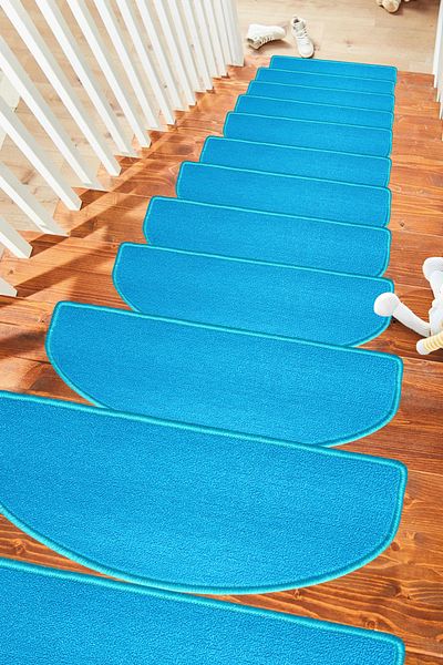 Stepmat Turquoise 16-Piece Economical Carpet Step and Stair Mat - Half Moon Curl