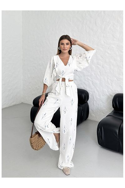 Elif Özbey Butik Set de lenjerie cu flori albastre brodate