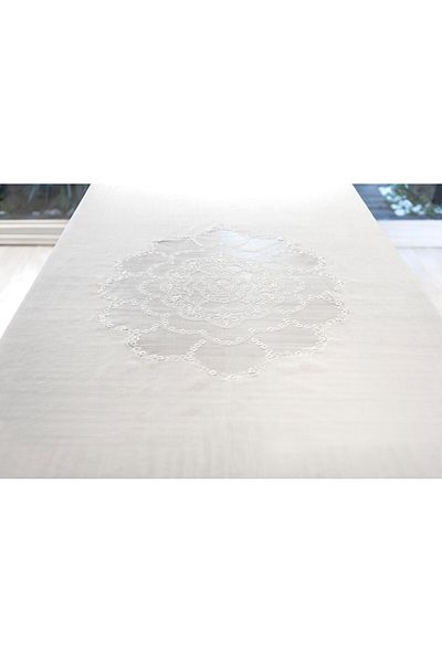 Gül Güler Daisy Lace Tablecloth