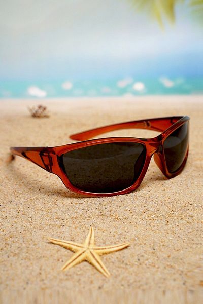 Di Caprio Men's Sports Model SunGlasses - Oval Curved