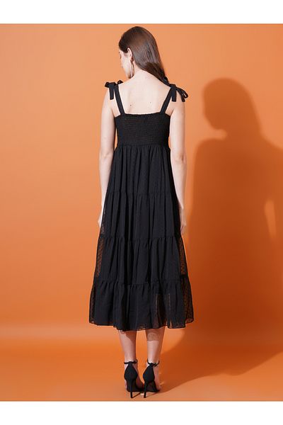 U&F By Styli Dobby Sweetheart Neck Tiered Midi Dress