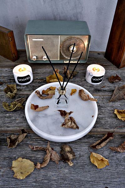 Voodo Concept Nimbus White Marble Presentation Tray - 30 Cm Diameter