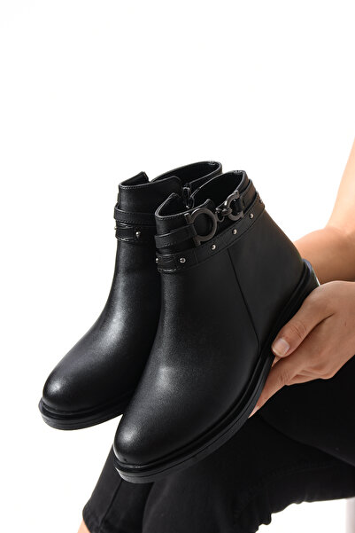 Neva'nın Butiği Hafif Taban İçi Suni Tüylü Toka Detaylı Fermuarlı Kadın Bot