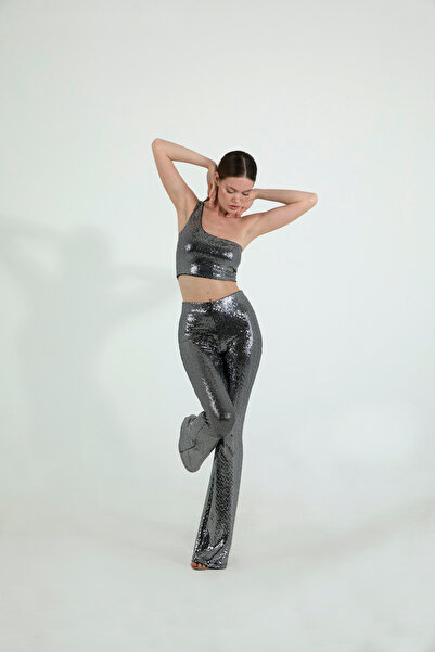 ENINTEGRATE Kadın Gri Gümüş Pullu Payet Parlak Abiye Büstiyer Tek Kol Crop Bluz Tshirt Body