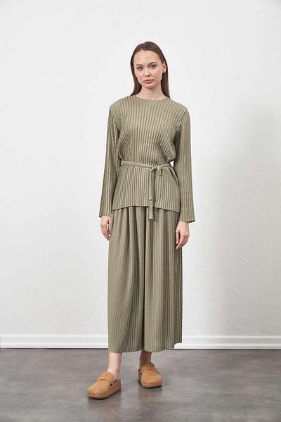 Mevra Çağla Pleated Trousers