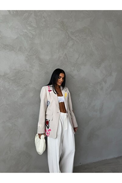 hillone Jachetă de iarnă bej - cu detaliu broderie cu ștampilă