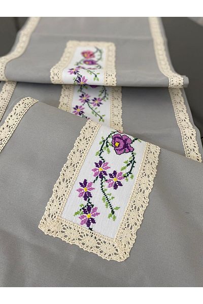 Parla Life Runner brodat cu punct în cruce gri 40x120 - Dimensiune personalizată