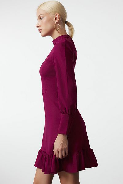 Trendyol Collection Lila Minikleid mit Stehkragen und gerafftem Rock in A-Linie - TWOAW21EL1816