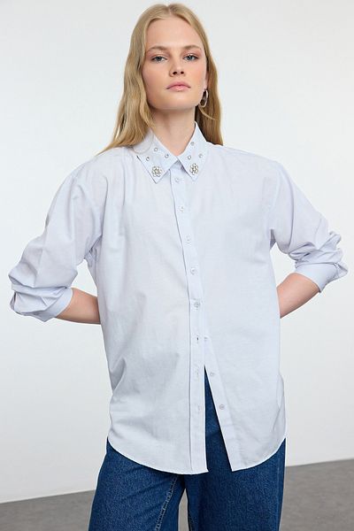 Trendyol Collection Cămașă oversize albastru deschis - guler cu detalii în piatră, țesut TWOAW24GO00168