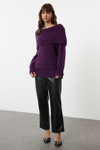 Trendyol Collection Weicher Strickpullover mit breiter Passform – Degaje-Kragen, Pflaume TWOAW25KZ00052