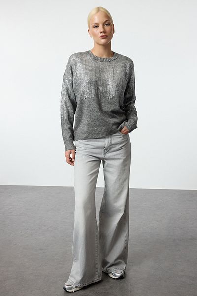 Trendyol Collection Crew nyakú antracit kötöttáru pulóver - puha textúra TWOAW25KZ00300