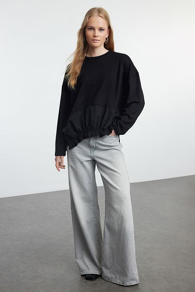 Trendyol Collection Hanorac negru tricotat cu detaliu de parașută cu taste moi - Potrivire obișnuită TWOAW25SW00087
