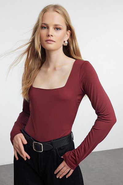 Trendyol Collection Flexibel angepasster Body - Eckiger Kragen, lange Ärmel, gestrickt mit Druckknöpfen TWOAW25BD00018