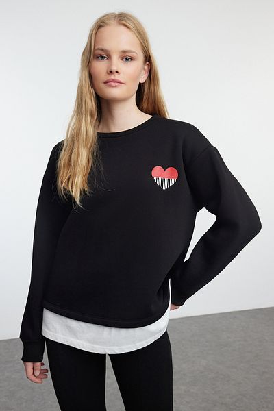 Trendyol Collection Czarna dzianinowa bluza z popeliny i haftem - regularny krój TWOAW25sw00157