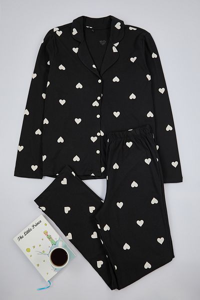 Trendyol Collection Schwarzes herzförmiges Strick-Pyjama-Set aus 100 % Baumwolle THMAW21PT0548