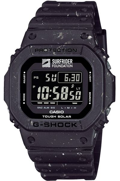 Casio ساعة G-SHOCK Surfrider Foundation Collaboration الرقمية للرجال بإصدار محدود - G-5600SRF-1DR