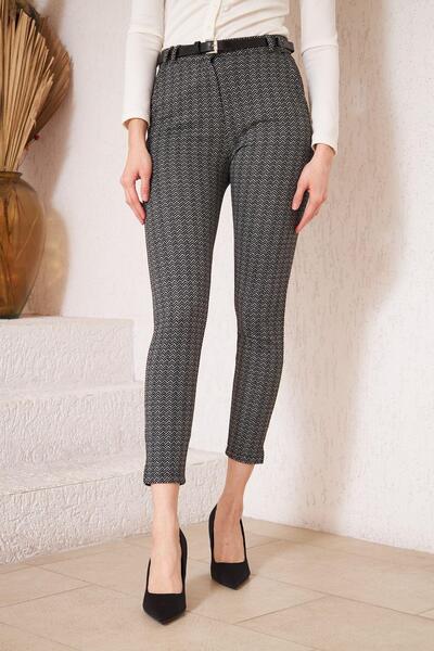 Darlin Moda Kadın Siyah Zigzag Desenli Slim Fit Pantolon Dm3000
