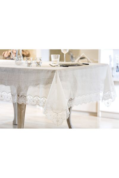 Gül Güler Daisy Lace Tablecloth