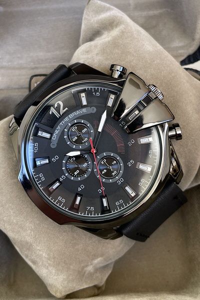 Leerybee New Style Sports And Daily Use Stylish Men's Wristwatch Steel Case Leather Cord Diesel Model Boxed