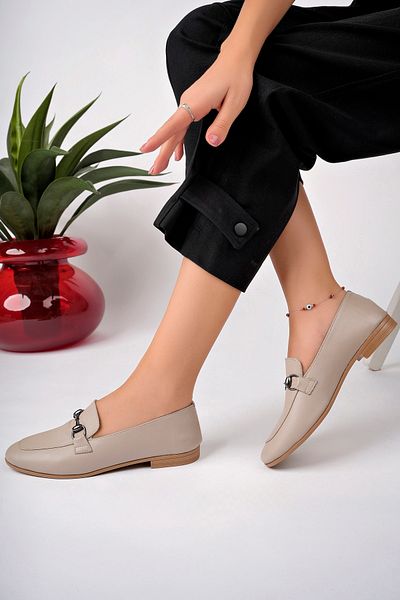 Akgün Terlik Women's Genuine Leather Stone Ballerinas