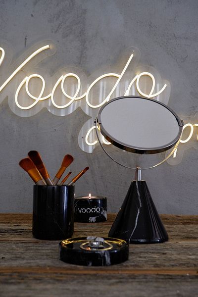 Voodo Concept Комплект огледало за грим Alexander Black Marble Based с увеличително огледало и държач за четки + държач за пръстени