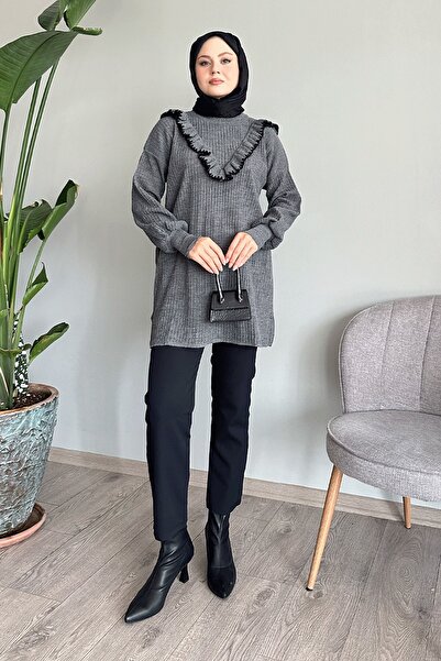InStyle Gray Knitwear Sweater - Frilly and Stitching Detail