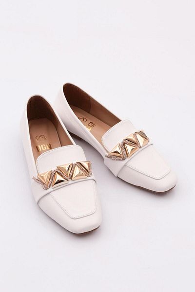 DGN 5001-23y Weiße Ballerinas für Damen - Silberfarbene Metallschnalle mit Steinbesatz