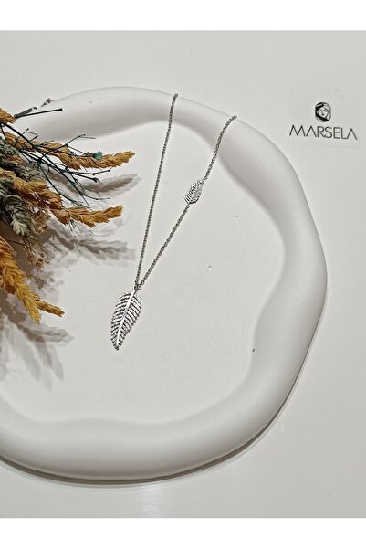 Clariss Çelik Simli Yaprak Kolye