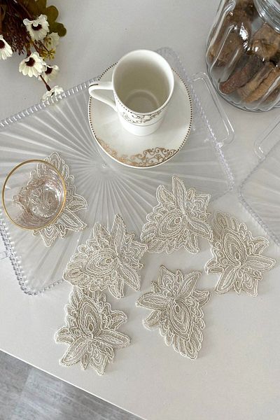 Emtory Home Osaka Model - 6 Pieces Cream Gold Cocktail Napkin 8x8cm