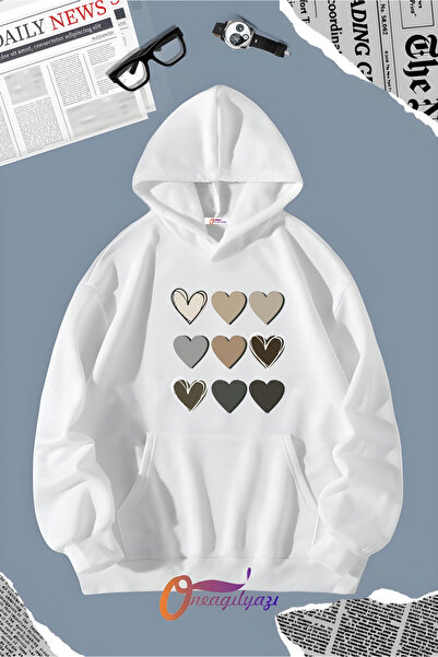 oneagılyazı سويت شيرت ملون بقلنسوة - مطبوع عليه قلوب