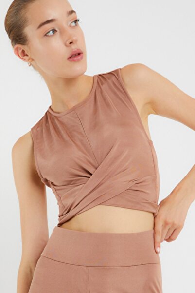 LAMODEMAPASS Camel Önü Çapraz Crop Top