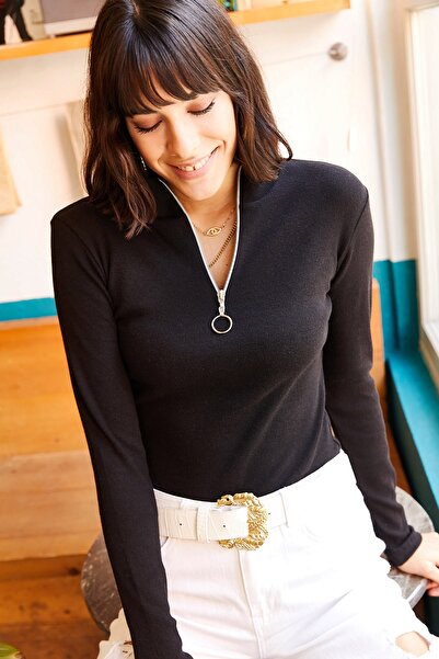 Olalook Kadın Siyah Balıkçı Yaka Beyaz Fermuarlı Likralı Bluz BLZ-19001155