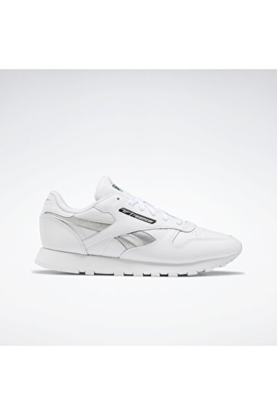 Reebok حذاء جلد كلاسيكي أبيض نسائي