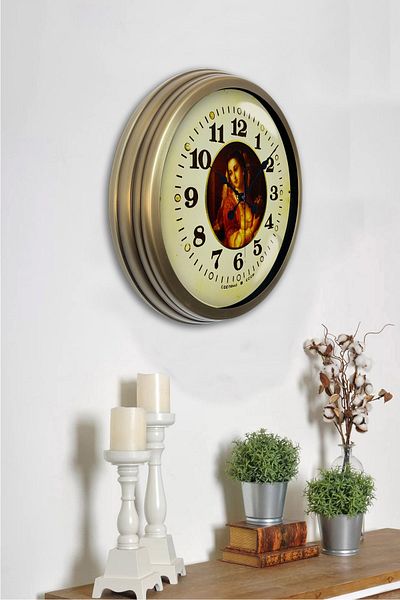 Kasva Concept 40 Cm Tumbled Metal Table Woman Wall Clock