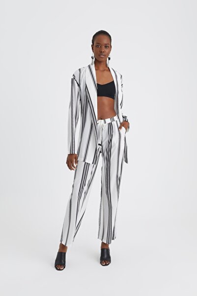 Hanna's by Hanna Darsa Kadın Beyaz Siyah Çizgili Dokuma Bağlamalı Ceket