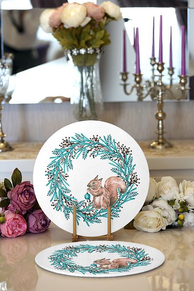 Realhomes 2-Piece Blue Wreathed Squirrel Motif Digital Printed Modern Round Plate & Placemat