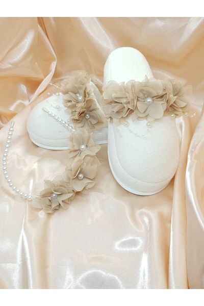 Melkady Aksesuar Melkady 233lca - Floral Maternity Slippers and Pearl Crown Set (Piece of 2)